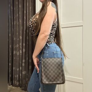 Louis Vuitton Damier Crossbody Bag